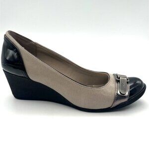 Anne Klein Sport Sz 6 Wedge Heel Two-Tone Black & Tan Faux Buckle